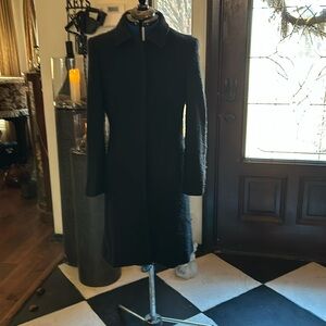 Nice warm coat. It is fittings and nice to wear